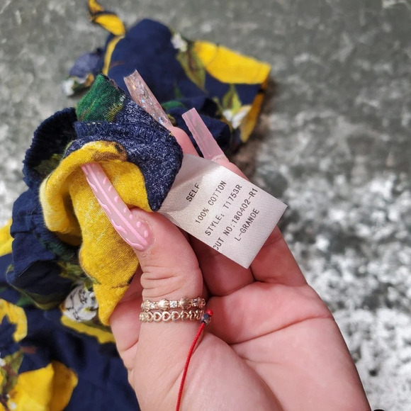 Blush Lemon Print Off The Should Crop Top - Picture 5 of 8